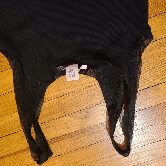 Victorias Secret black tank top Misses juniors size small. NWOT - Picture 4 of 5